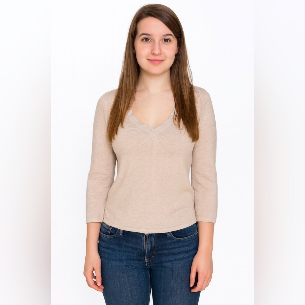 Ann Taylor loft beige long sleeve pullover V-neck